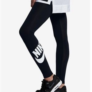 Nike Women’s Sportswear Leg-A-See Leggings